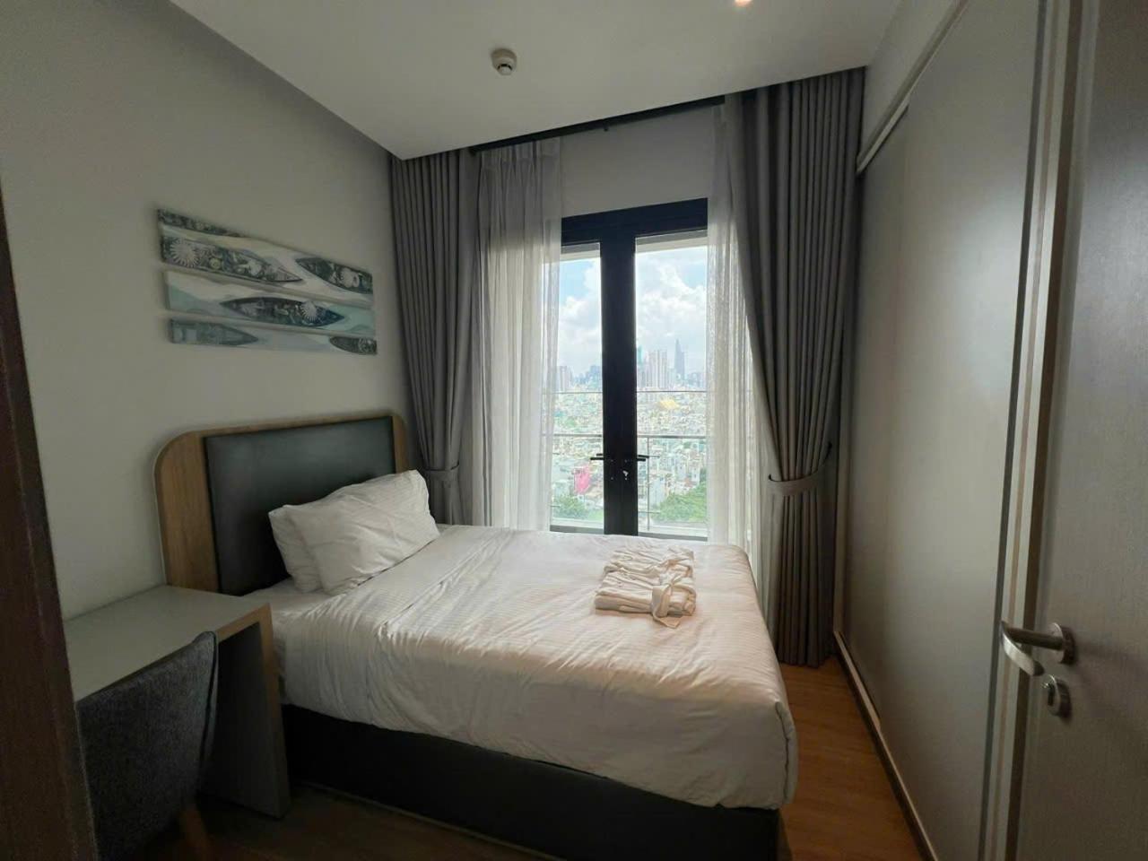 Lusso - D1mension & Zenity Residence, Sg's Heart Apartment *